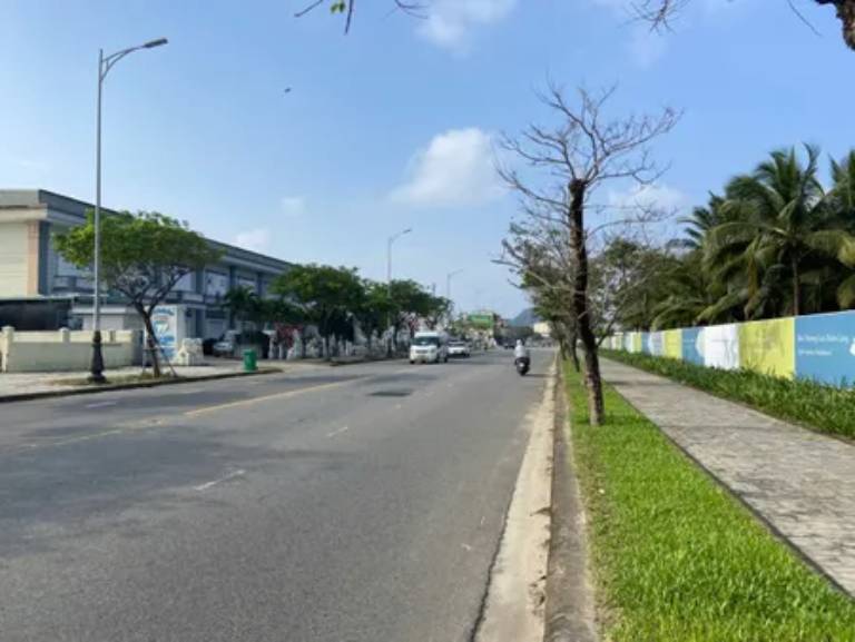 Môi trường xung quanh phát triển, có hạ tầng giao thông cải thiện