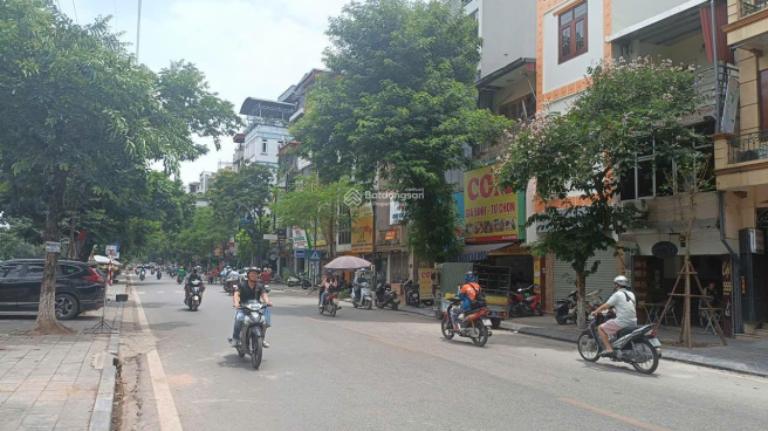 Nhà phố mặt tiền