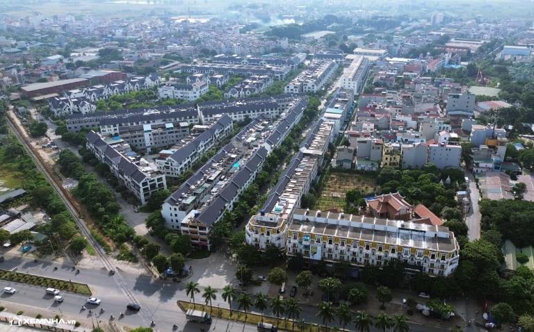 Nhà trên trục đường Lê Trọng Tấn