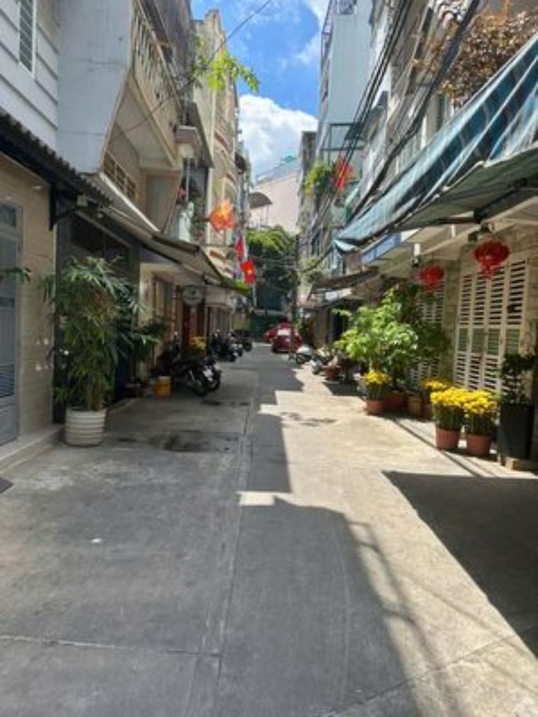 Nhà trong hẻm sâu, ít xe cộ đi lại thích hợp cho người yên tĩnh