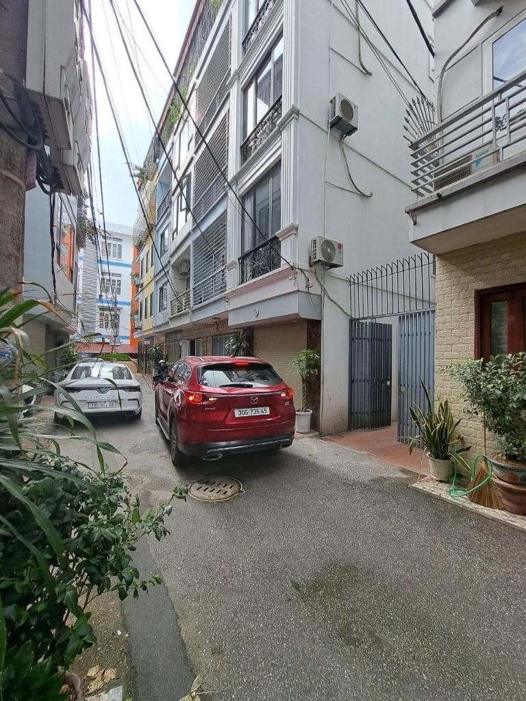 Nhà trong ngõ 34 Vạn Bảo ô tô vào được