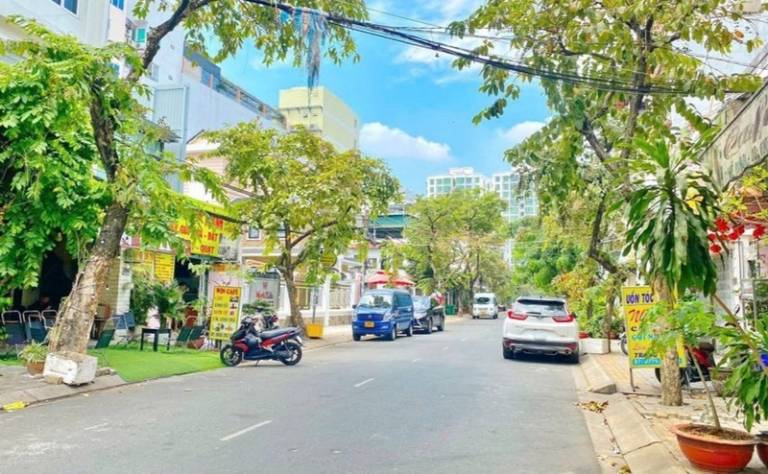 Nhà trong ngõ đường ô tô đi được kinh doanh và cho thuê