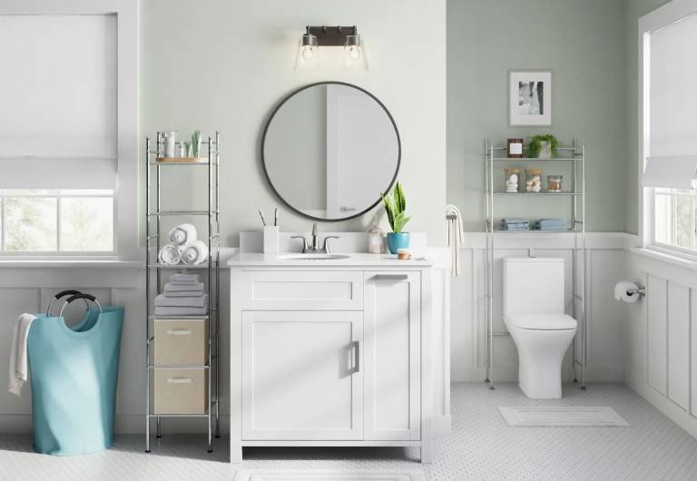 Đặt nhà vệ sinh ở nơi ít người đi lại và tránh gần bếp với cửa chính