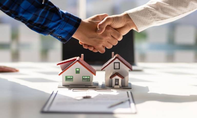 Chuẩn bị hồ sơ đầy đủ và đọc hợp đồng kỹ trước khi ký