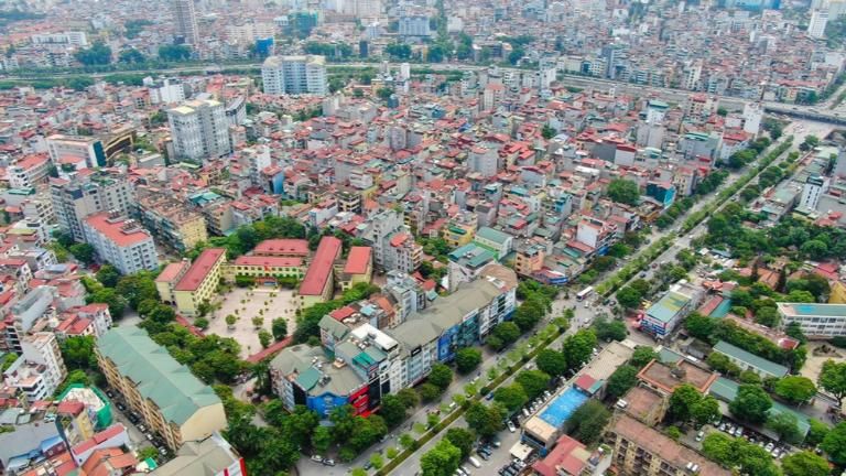 thi-truong-mua-ban-nha-dat-2025.jpg