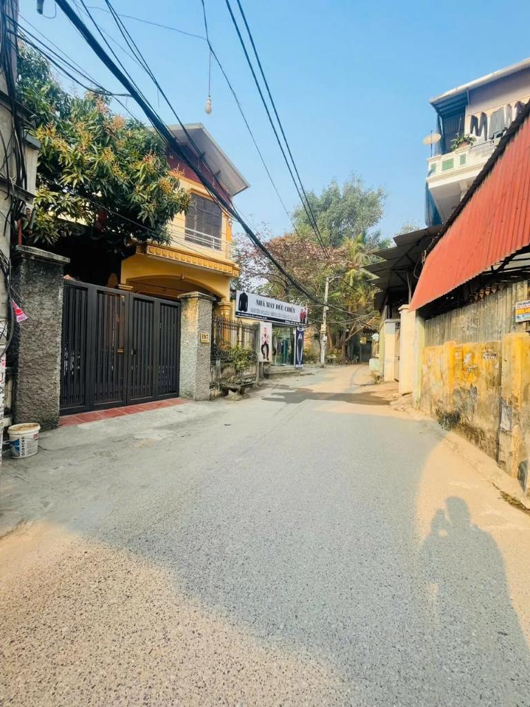 Ngõ yên tĩnh, sạch sẽ trong tổ 8 Yên Nghĩa