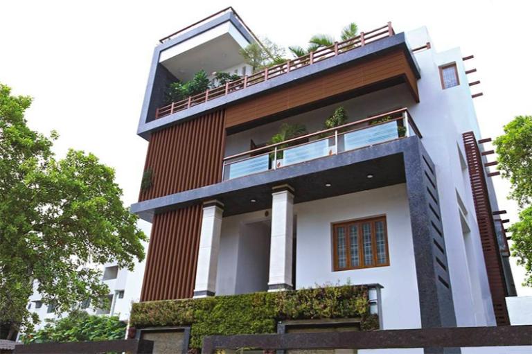 Sửa dụng lam che kết hợp cây xanh để chắn nắng hướng Tây