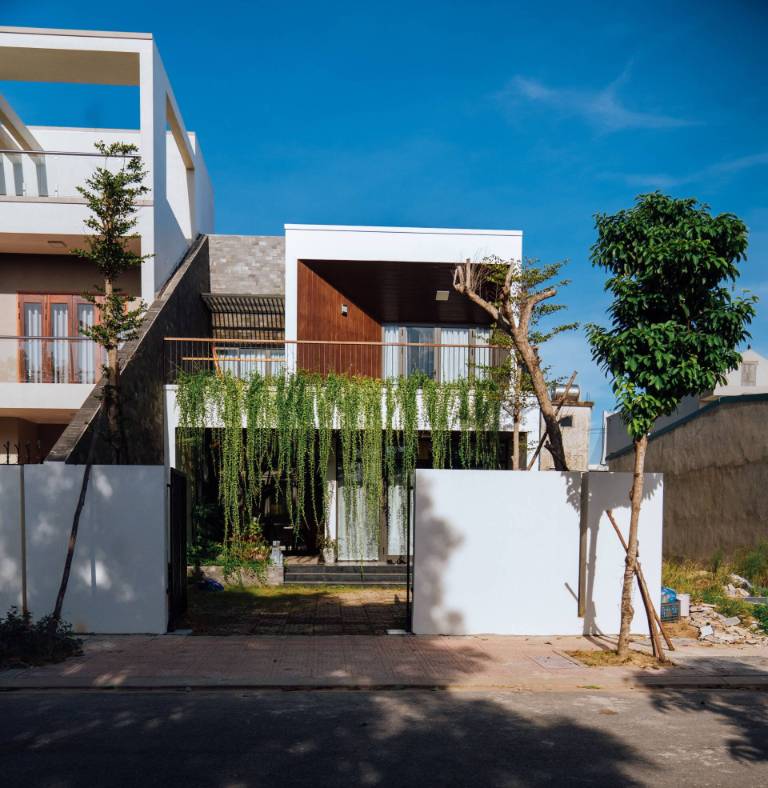 Nhóm người thuộc Đông tứ trạch rất phù hợp để mua nhà thuộc hướng Nam làm hướng chính