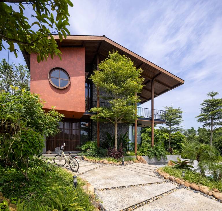 Nhà hiện đại nhiều cây xanh, không gian thoáng đãng