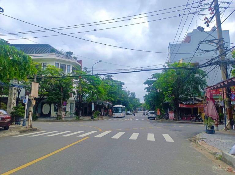 Mặt tiền thoáng, giao thông thuận tiện nhưng không ồn ào