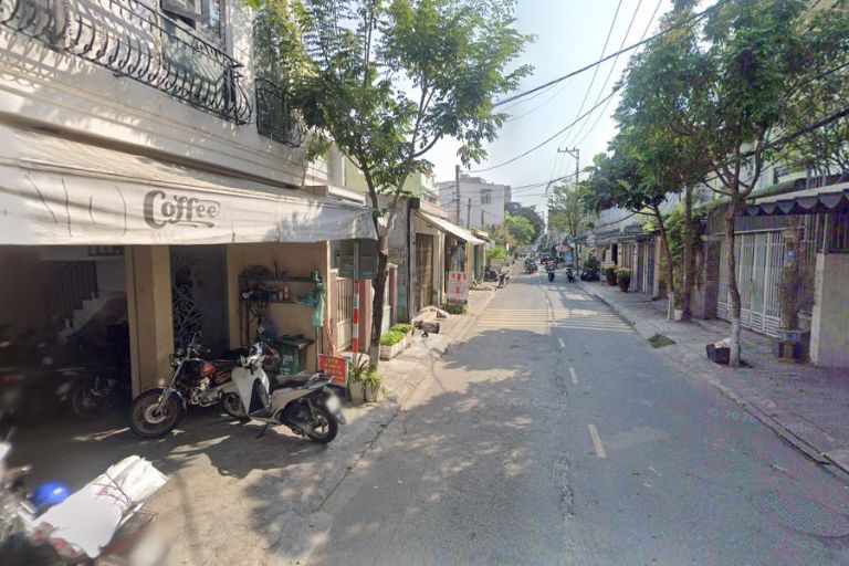 Nhà mặt tiền khu dân cư đông đúc, thuận tiện sinh hoạt
