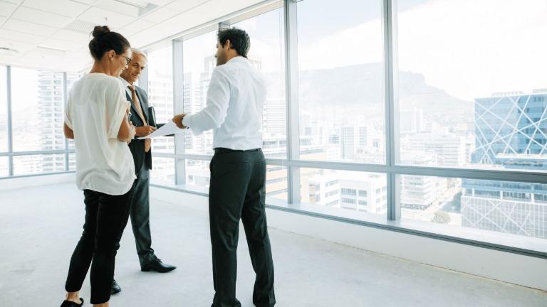 Xác định thị trường và tìm hiểu khu vực là bước đầu tiên trong quy trình Môi giới